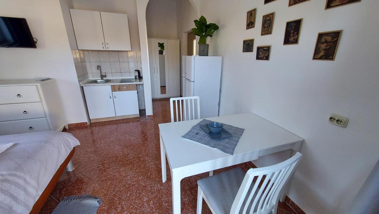 Ferienwohnung Soline Ada Pjescana Uvala Exterior foto