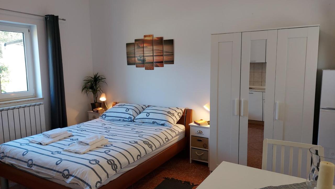 Ferienwohnung Soline Ada Pjescana Uvala Exterior foto